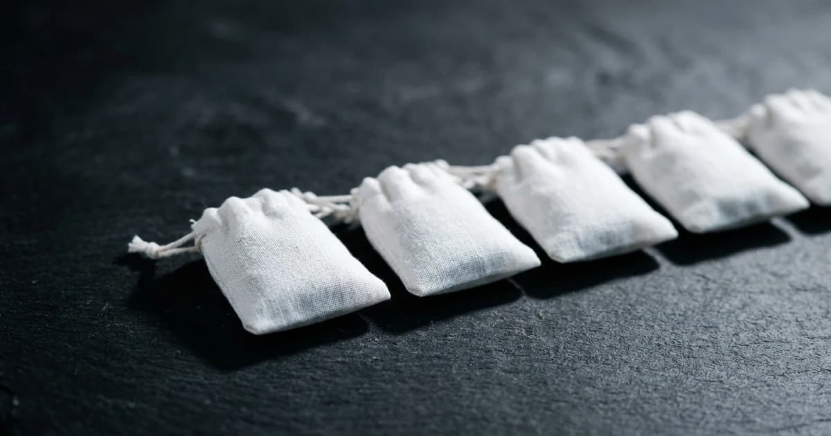 FRE Pouches Review: Strengths, Flavors and Price