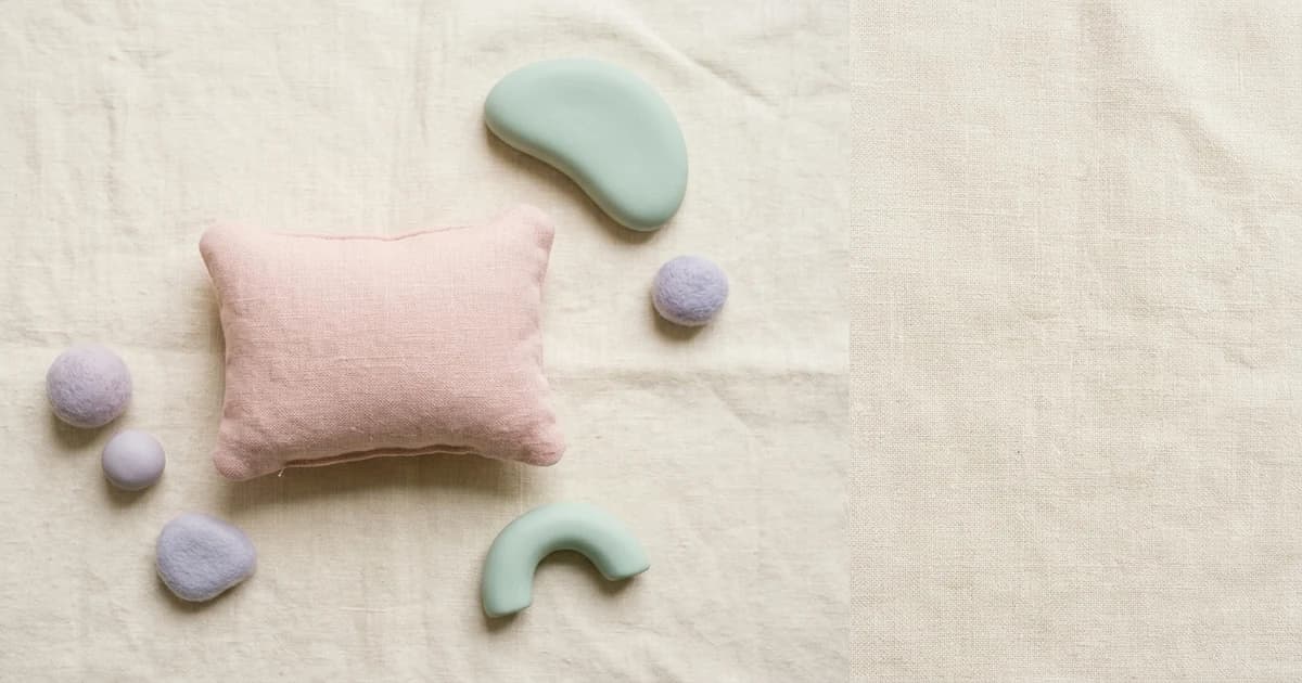 What Is a Lip Pillow? The Pouch Slang, Explained (and Why "Upper Decky Lip Pillow" Went Viral)